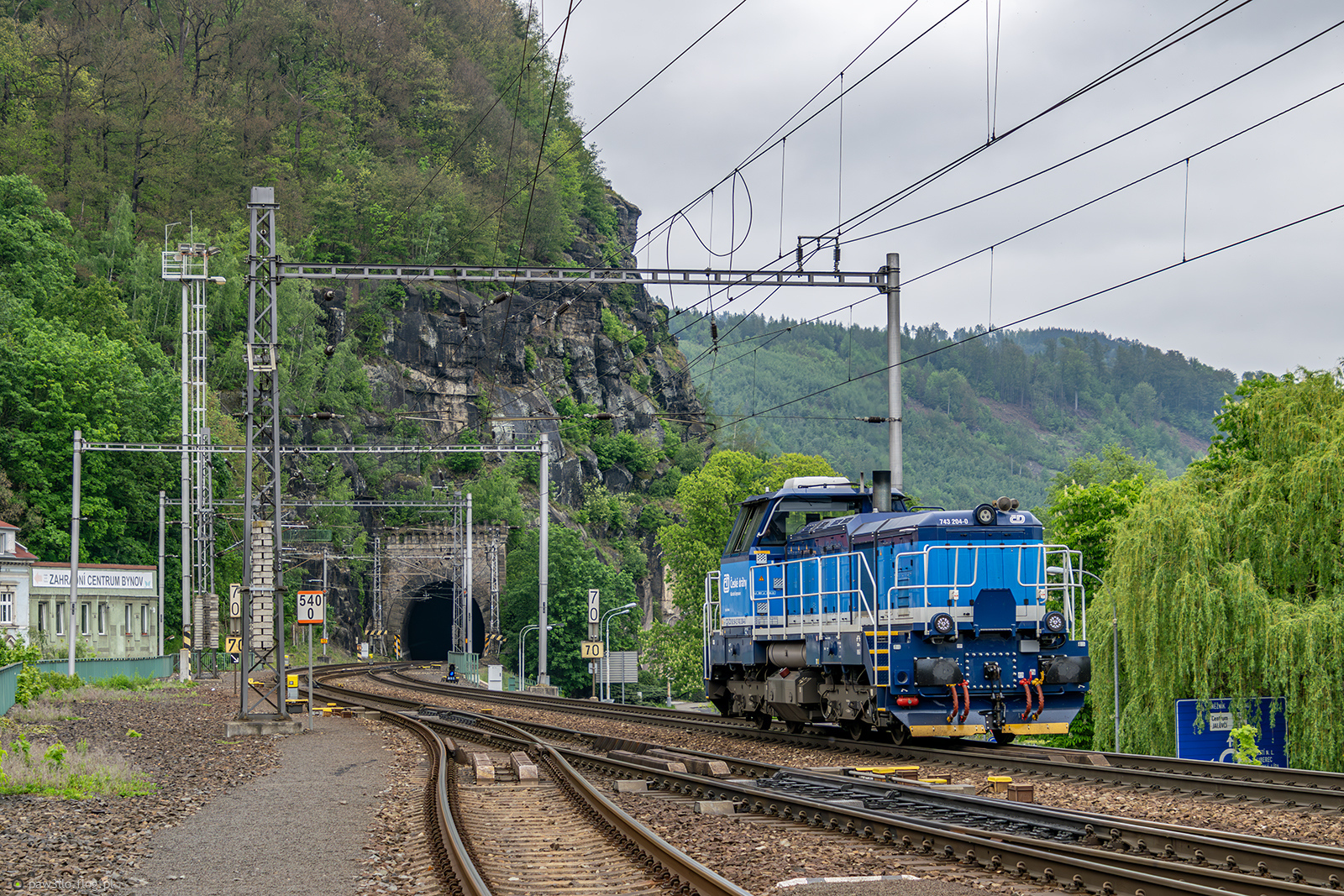 743 204-0