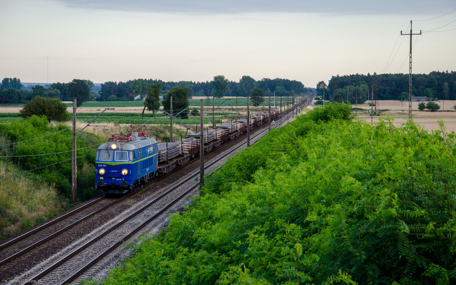 ET22-051