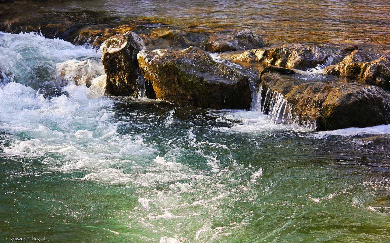 Ludzie spieszą się w pracy, dlatego niedbale ją wykonują; spieszą się w używaniu życia, dlatego jego smaku nie odczuwają; spieszą się w odpoczynku, dlatego nie mogą wypocząć.