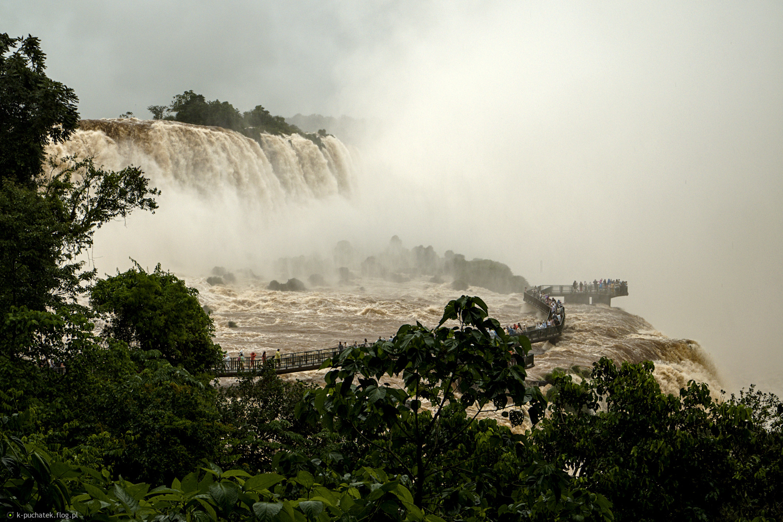 Wodospady Iguaçu - widoki od strony Brazylii