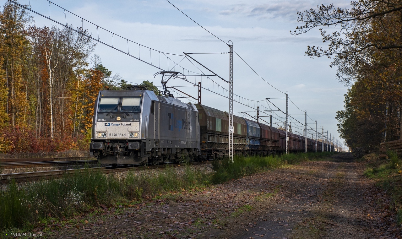 483 224