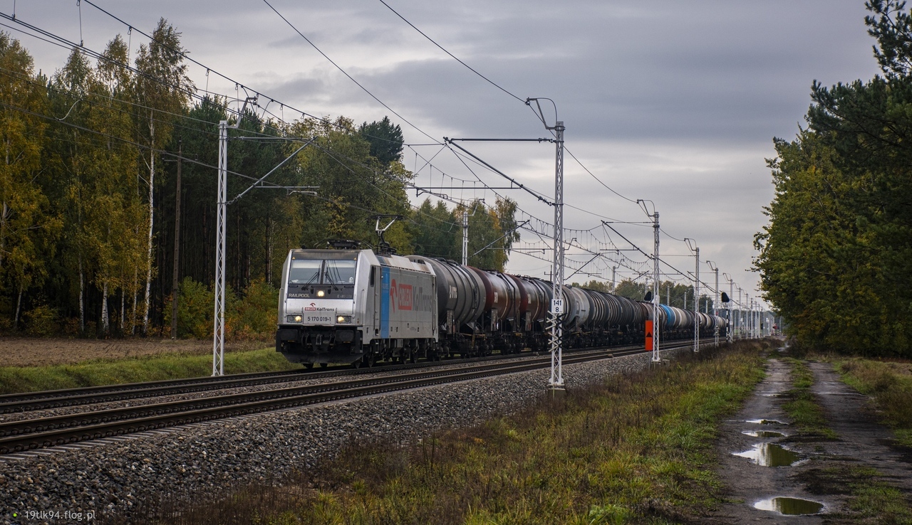 483 256