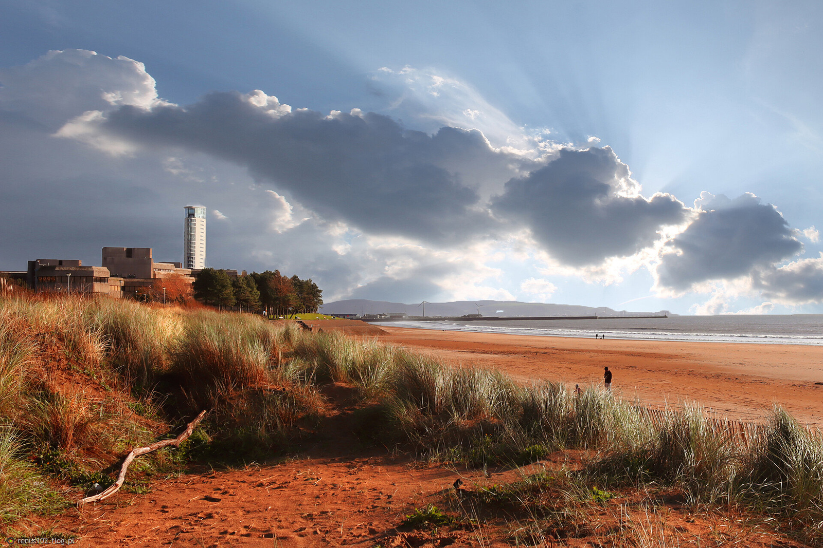 Jesień na plaży.................... Swansea