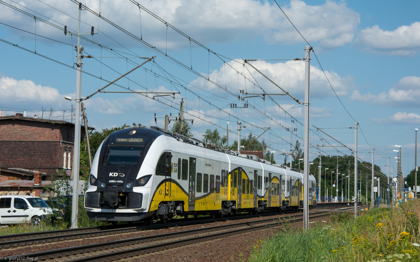 48WEc-045