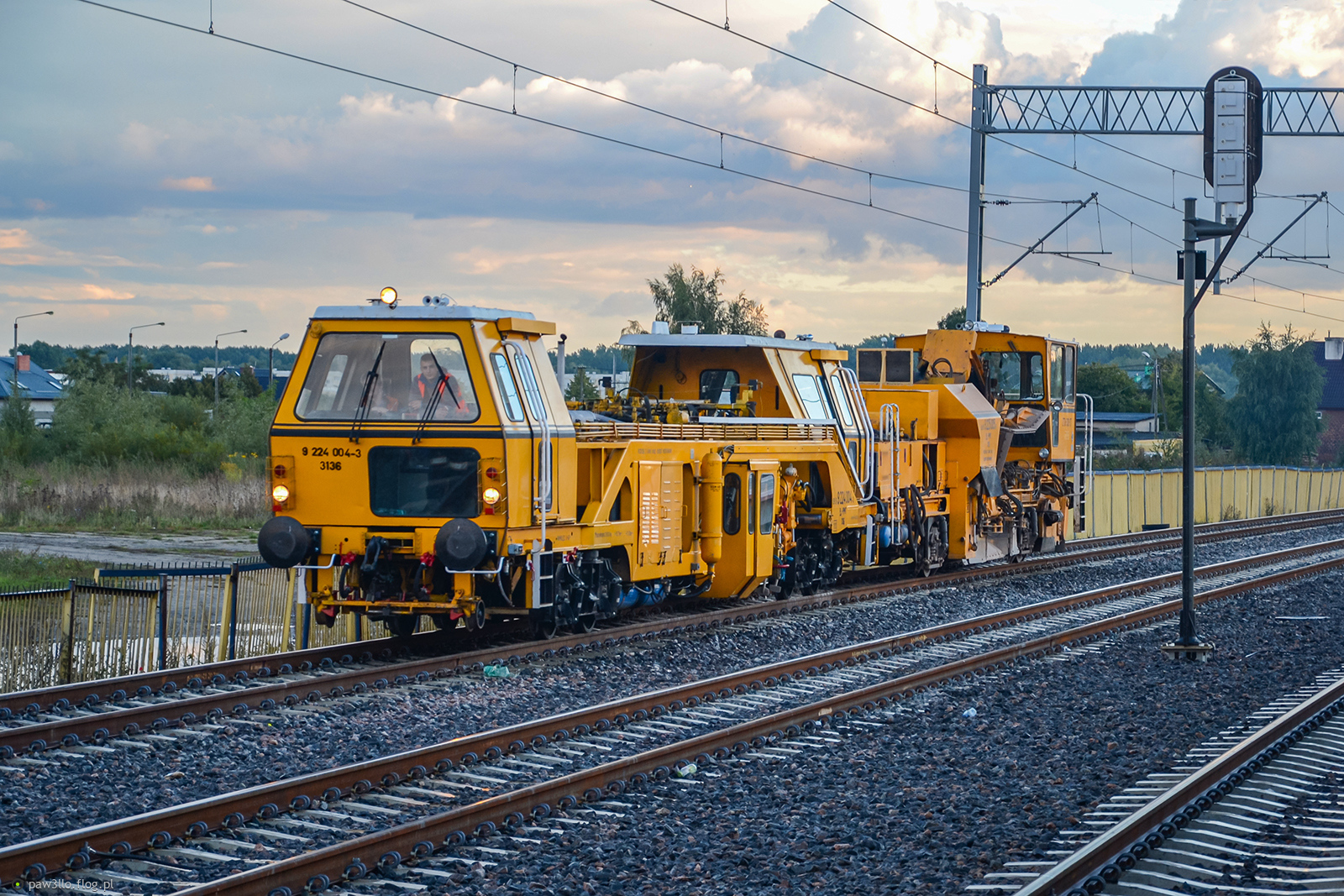 Podbijarka torowa PLM 07-275 Nr 635