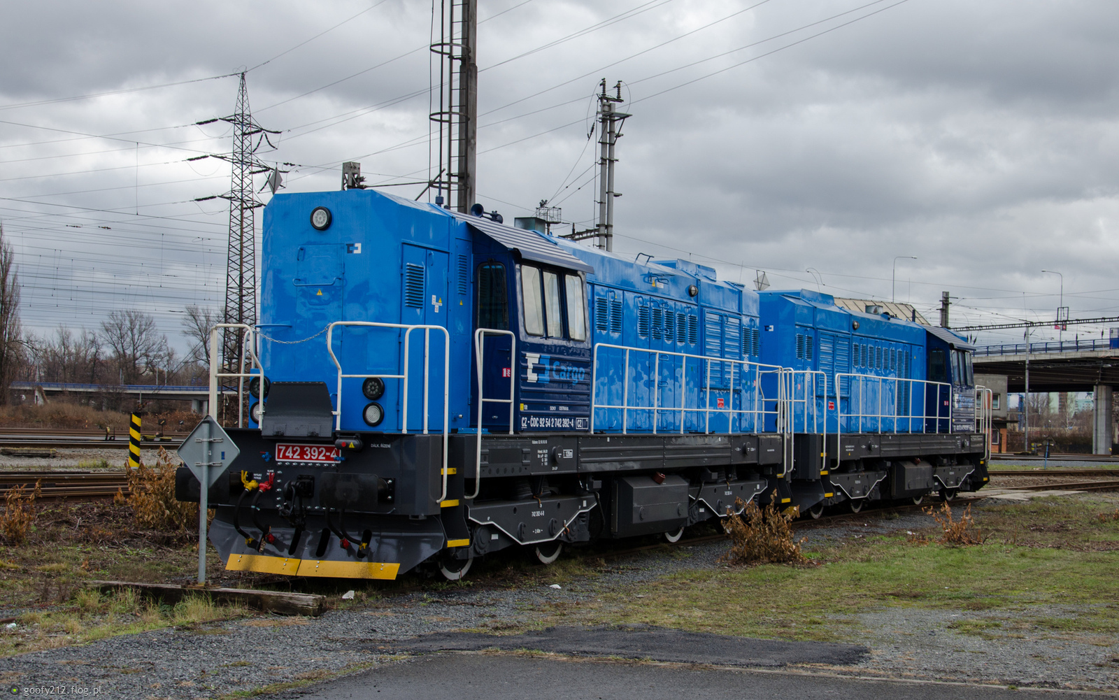 742 392-4