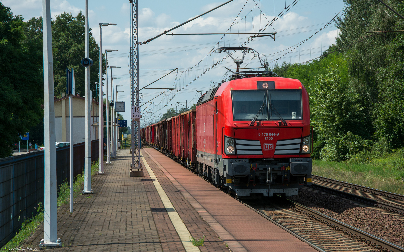X4EC 044