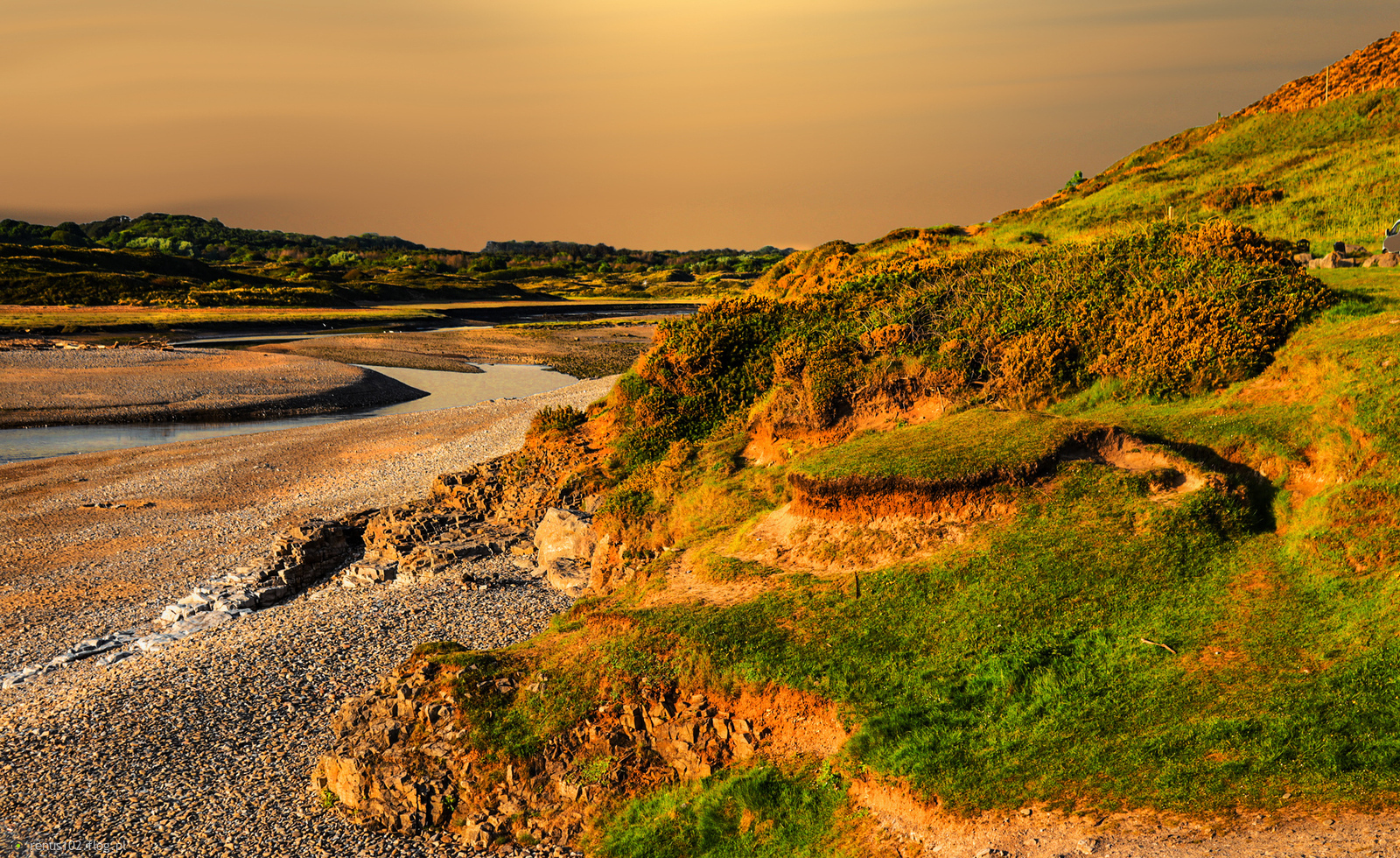 W ostatnich promieniach słońca....................
