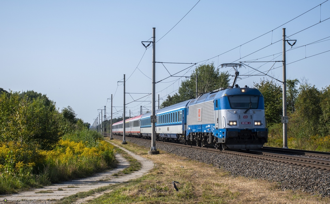 380 003-4