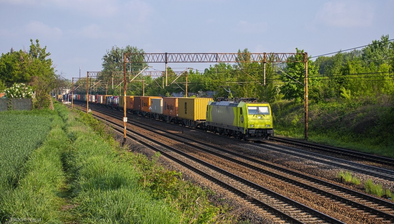 186 245-7