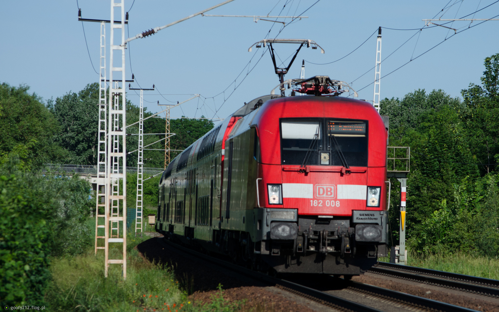 182 008