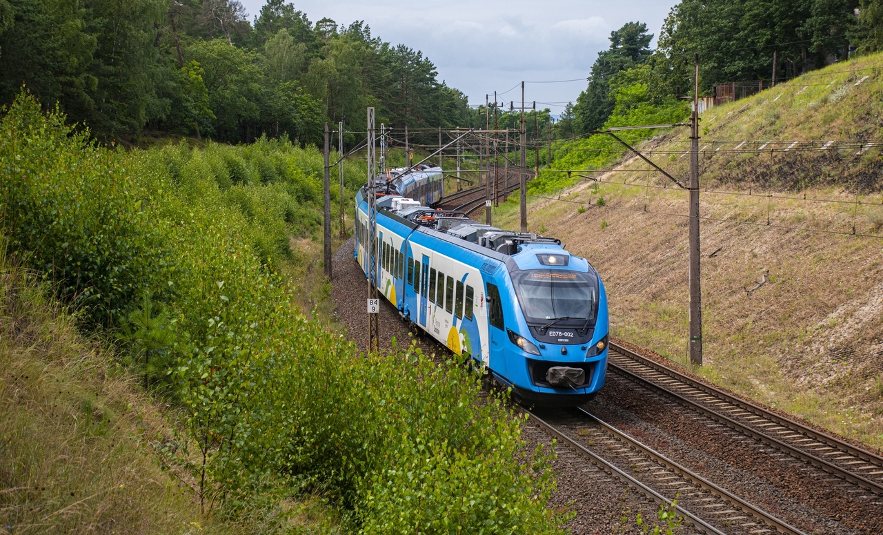 ED78-002