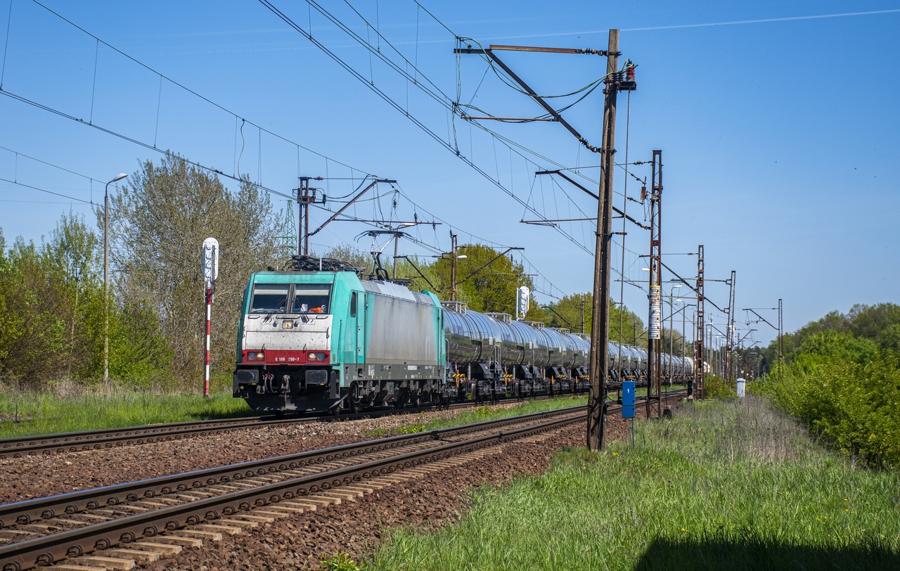 186 250-7