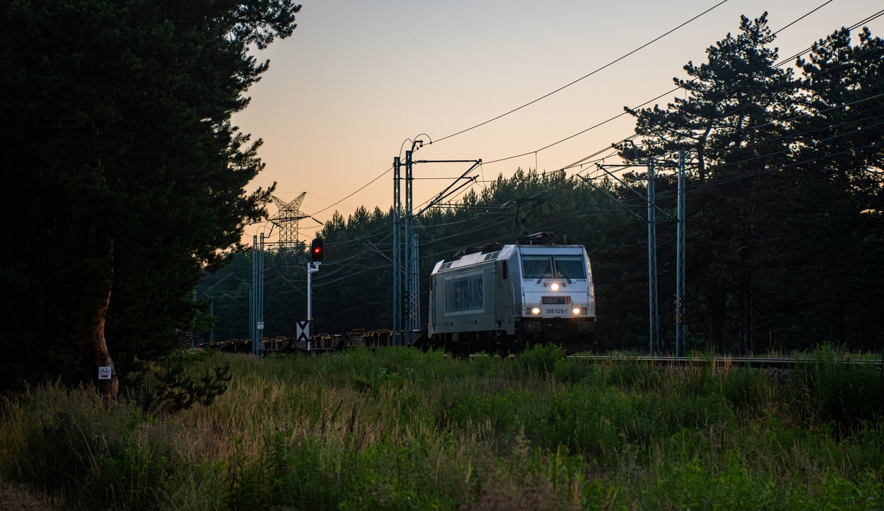 386 025-1