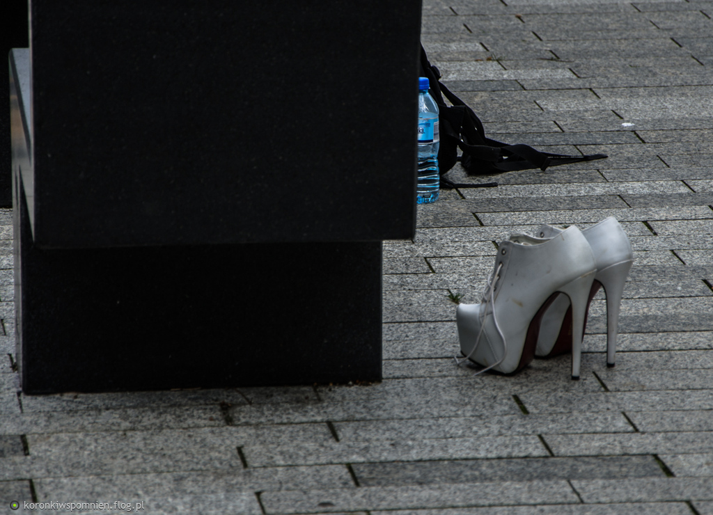 Czasem można wyskoczyć z butów! Miłej soboty życzę:)