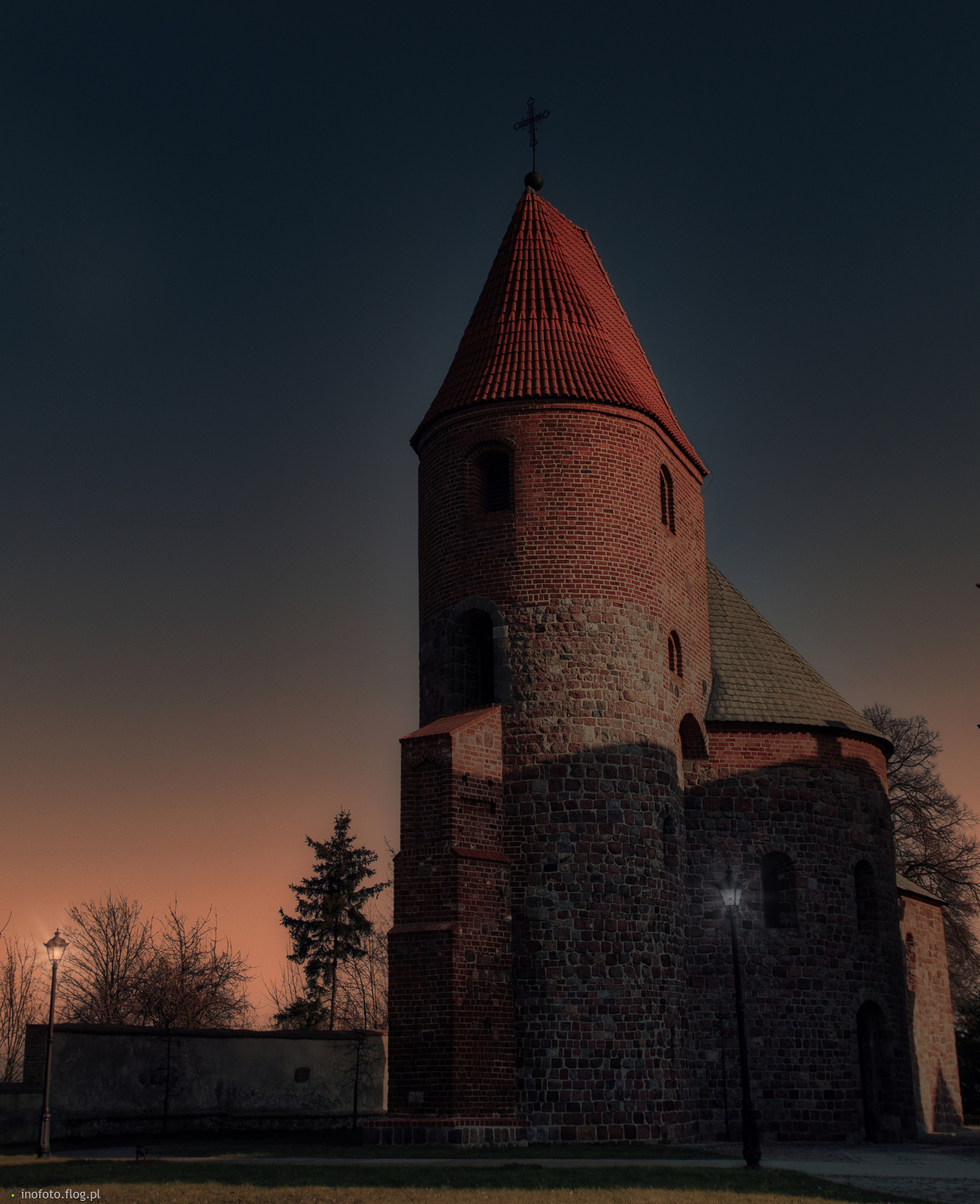 Niedzielnie -kościół św Prokopa w Strzelnie