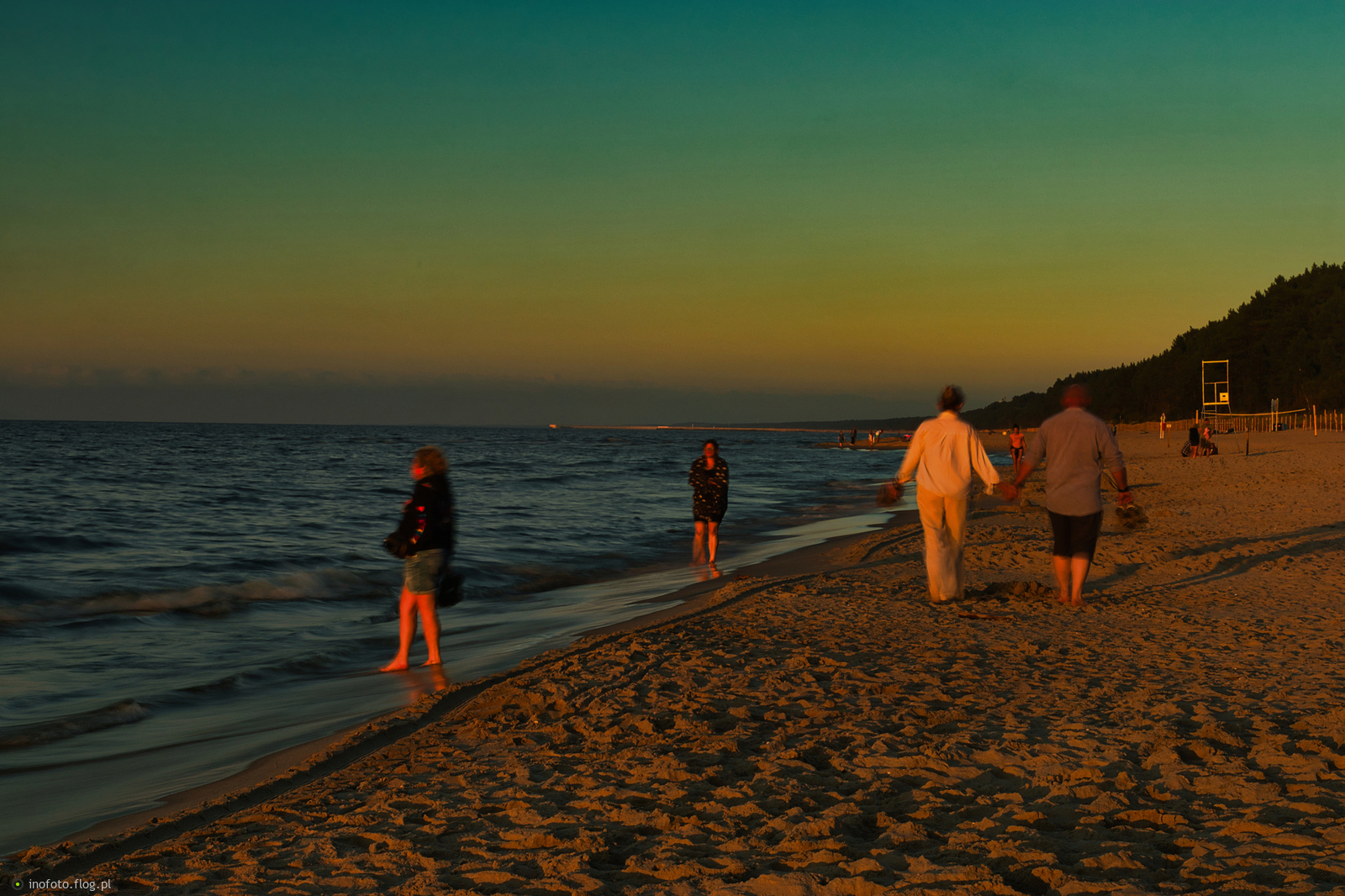 " tuż przed zachodem słońca"