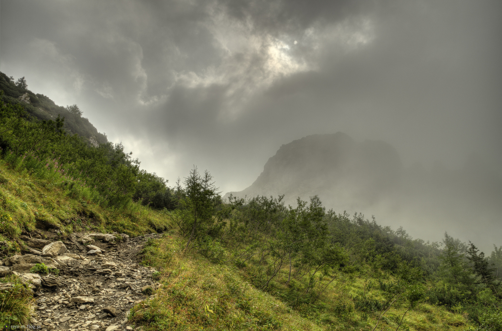 Na szczytach Tatr...na sinej ich krawędzi...;)
