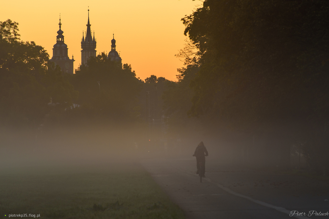 W Krakowie jesień puka już do drzwi..