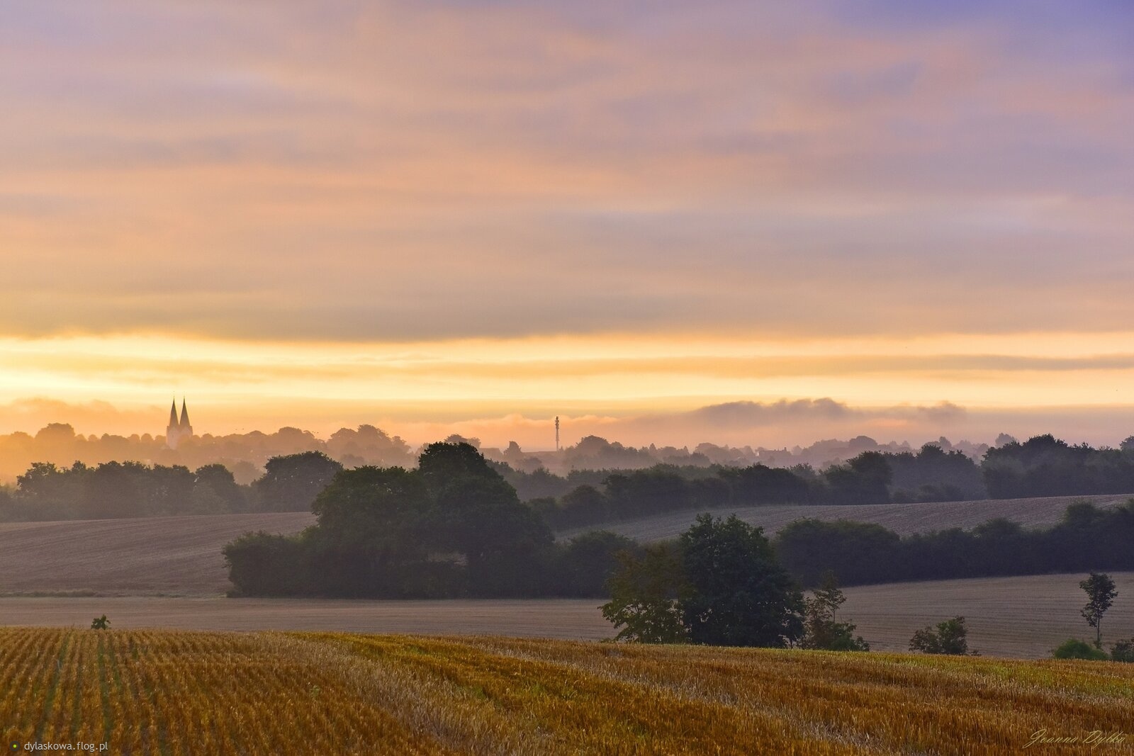 Pejzaż z kościołem