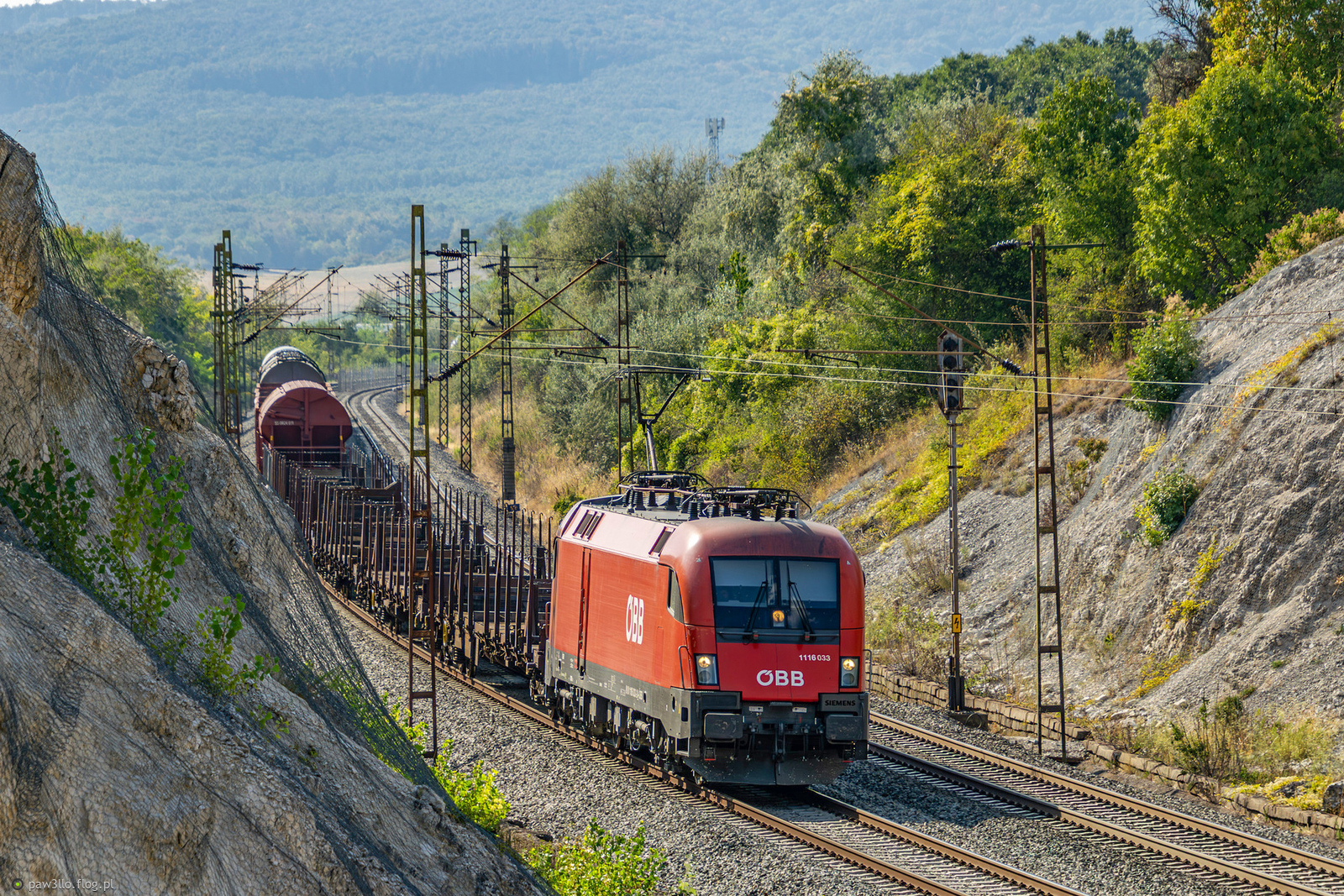 1116 033 - Siemens Taurus ES64U2 - Österreichische Bundesbahnen