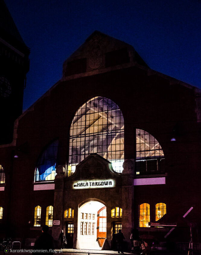 Hala Targowa we Wrocławiu wieczorem:) Pozdrawiam Was serdecznie Kochani:)