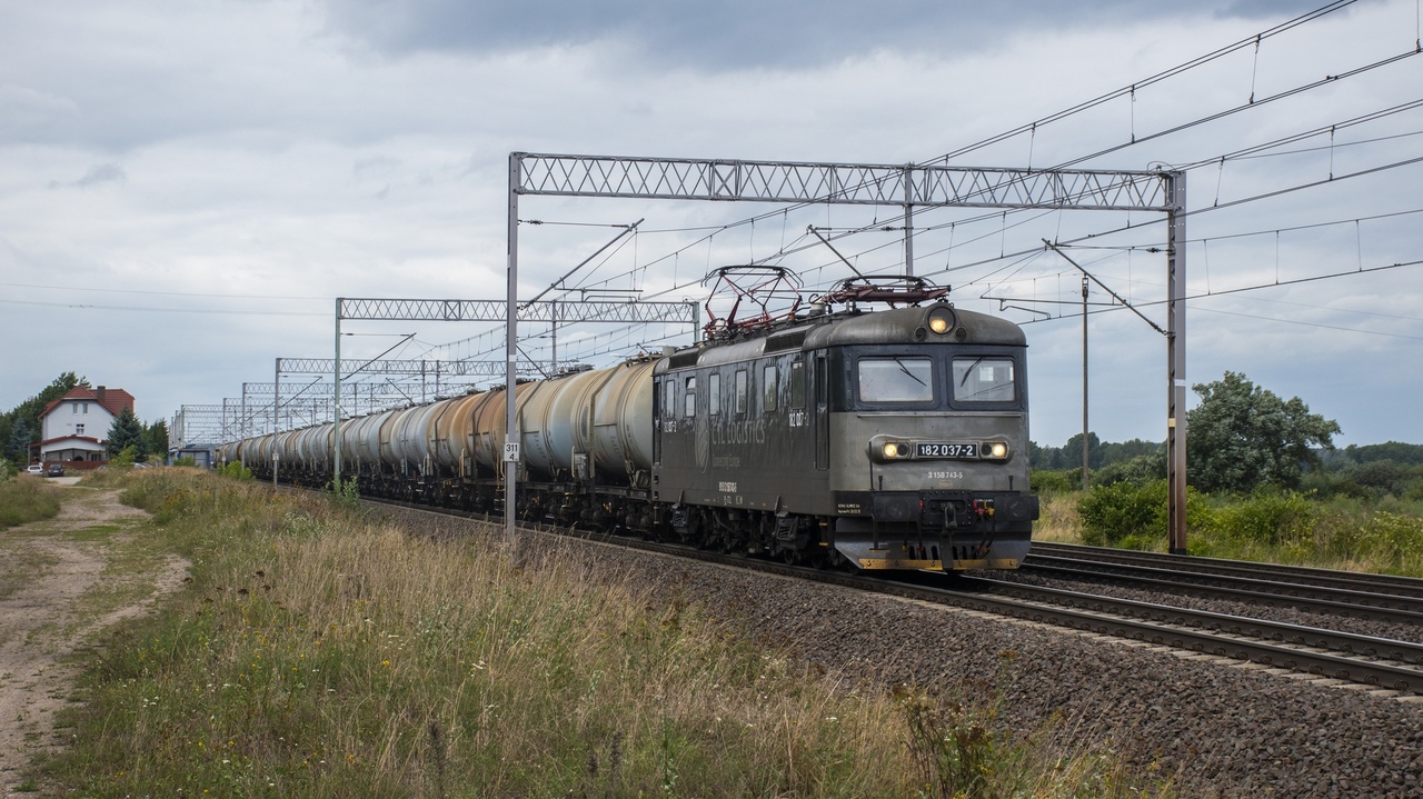 182 037-2