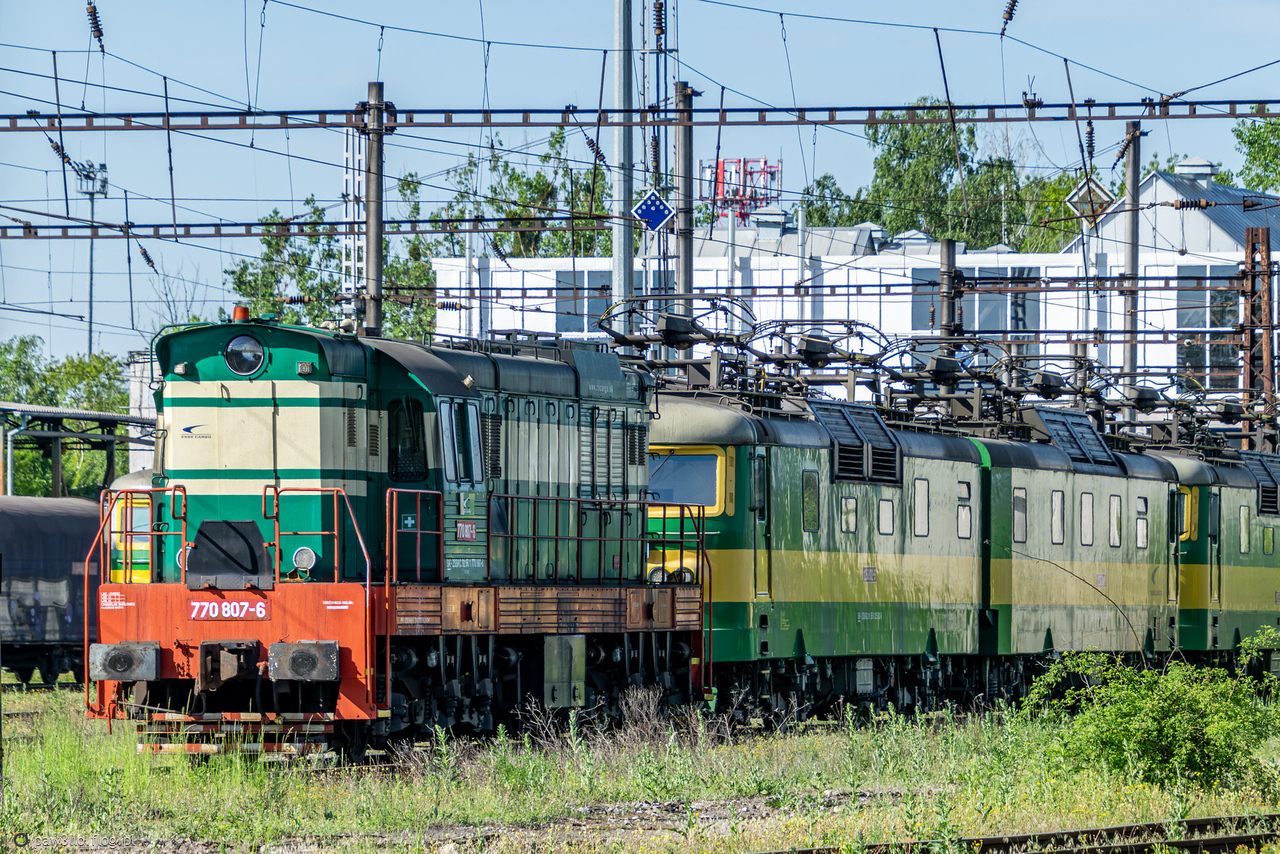 770 807-6 - SMZ Dubnica n. Vahom T 669.0 - ZSSK Cargo