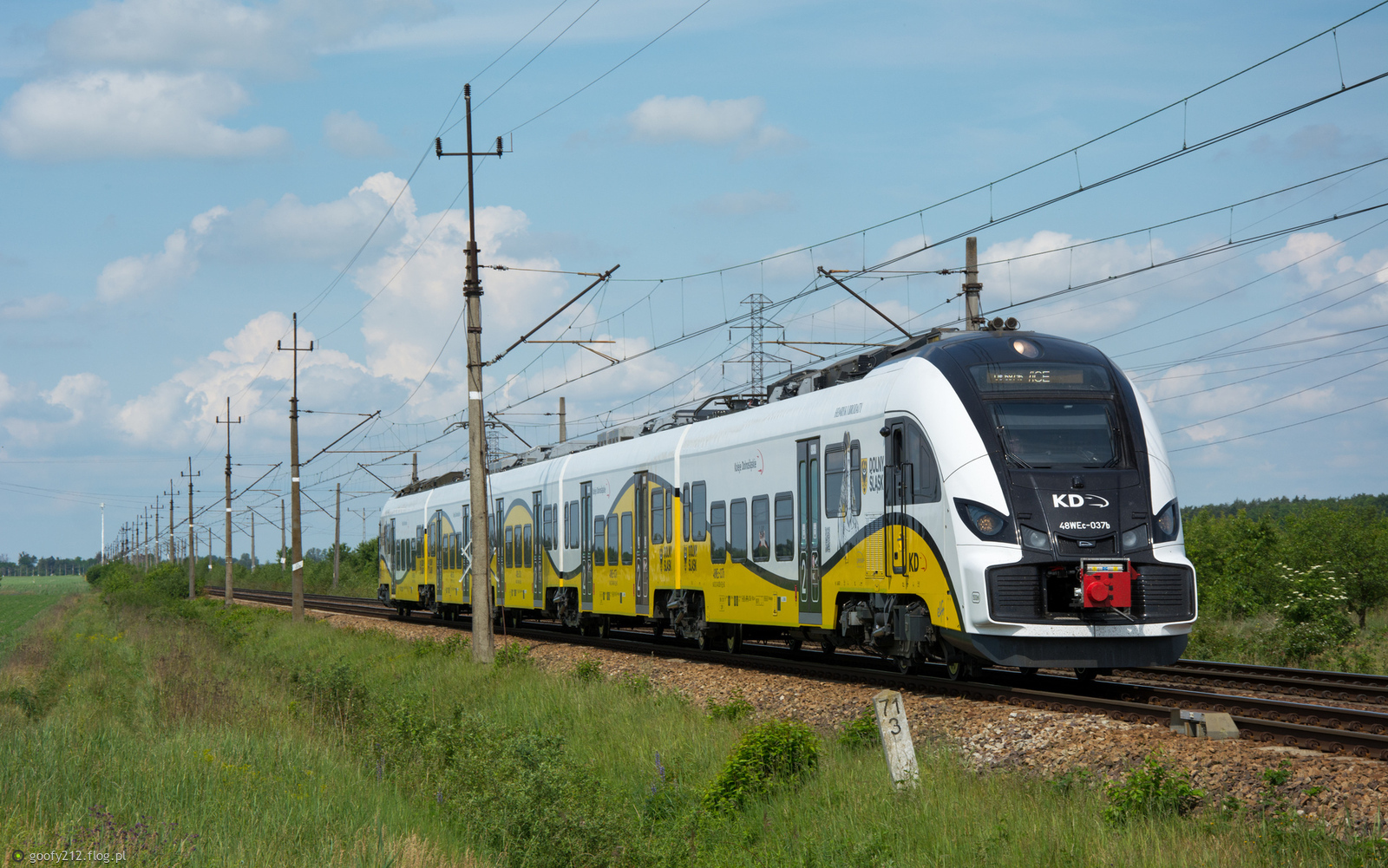 48WEc-037