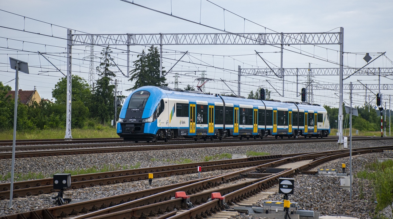 EN76-001