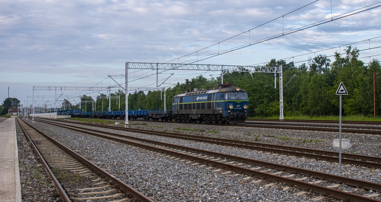 ET22-703