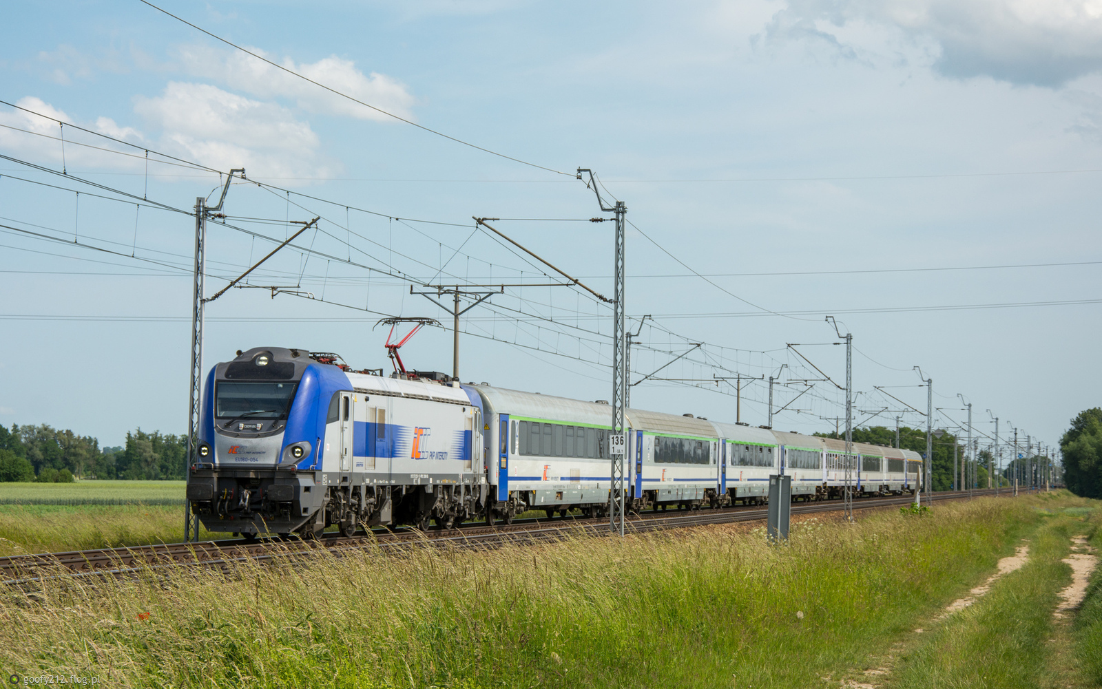 EU160-054