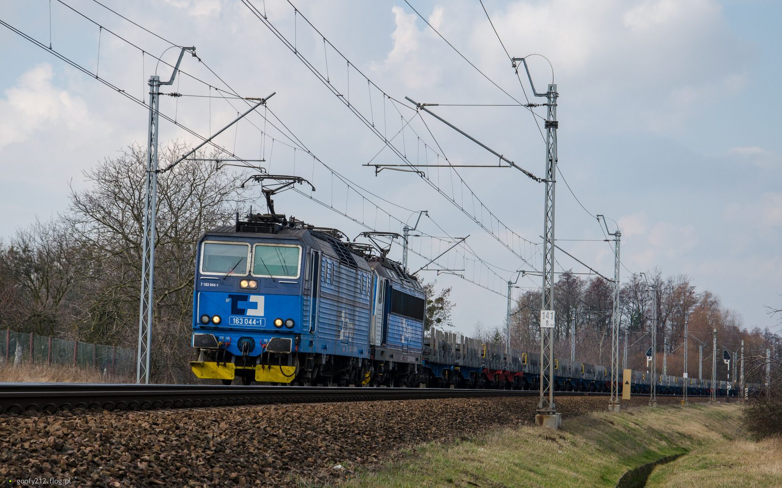 163 044-1