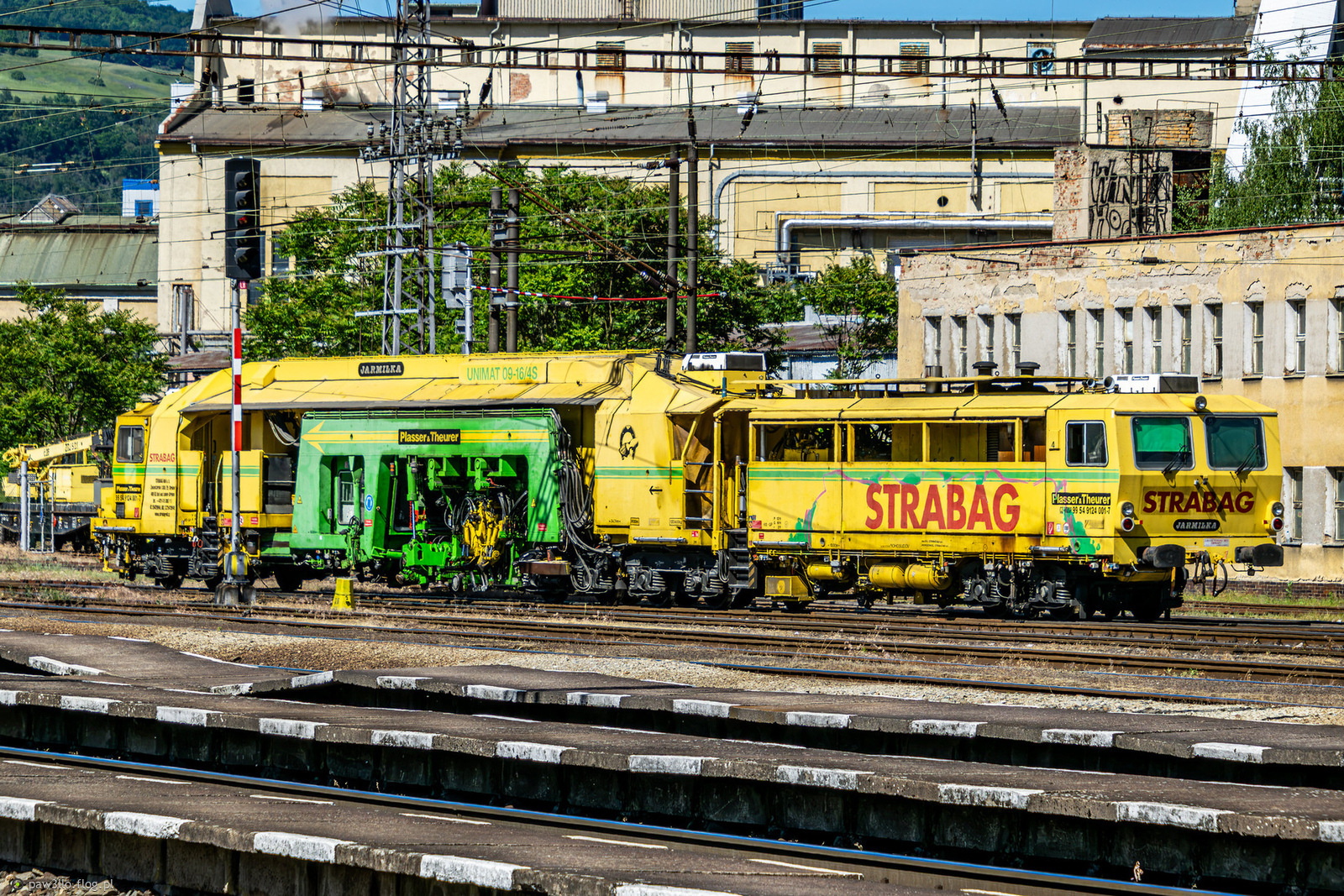 9124 001-7 "Jarmilka" - Plasser&Theurer Unimat 09-16/4S - Strabag