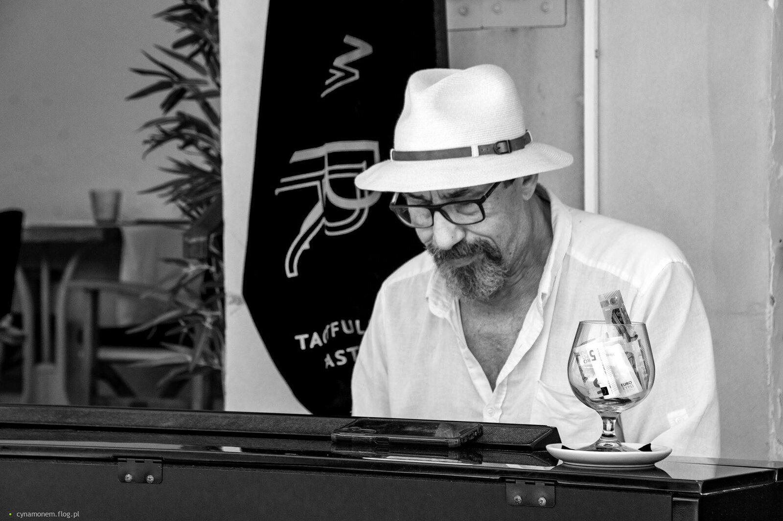 Poza przyszłością