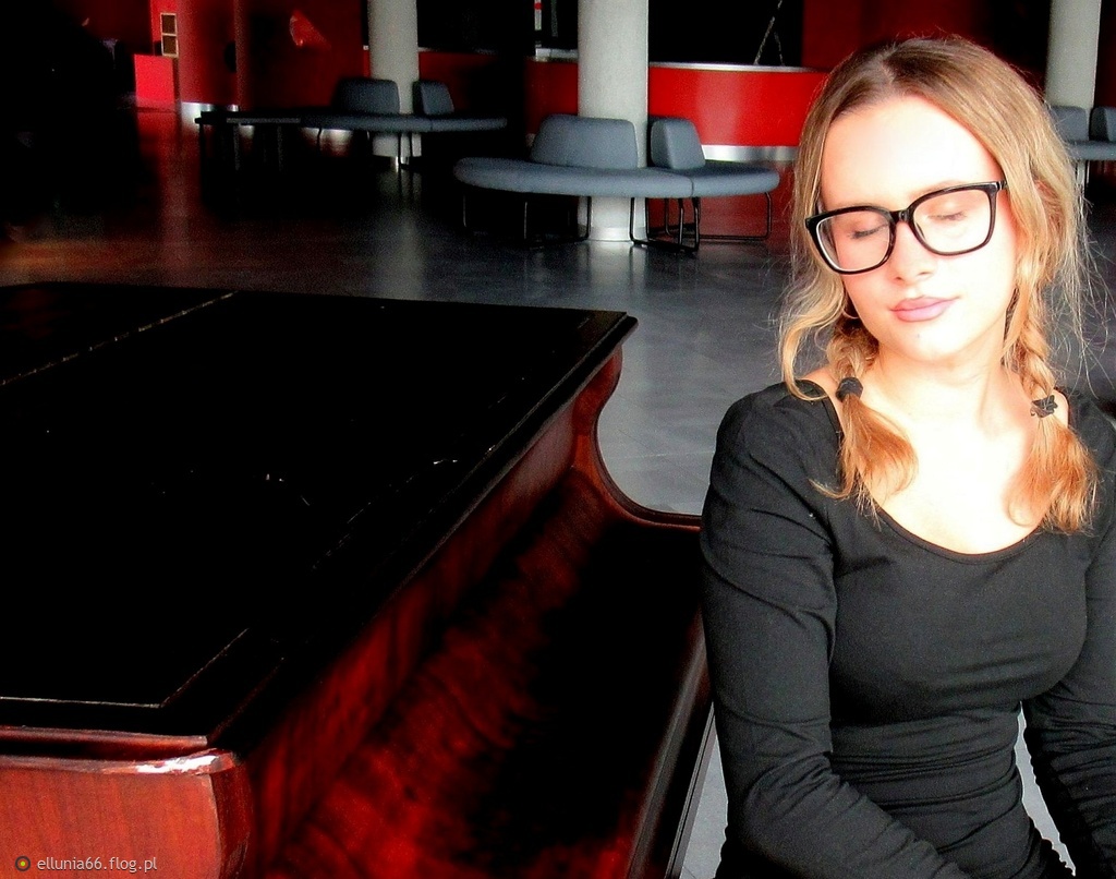 Nim wzniesie się pierwszy ton